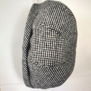 Black and White Houndstooth Hat